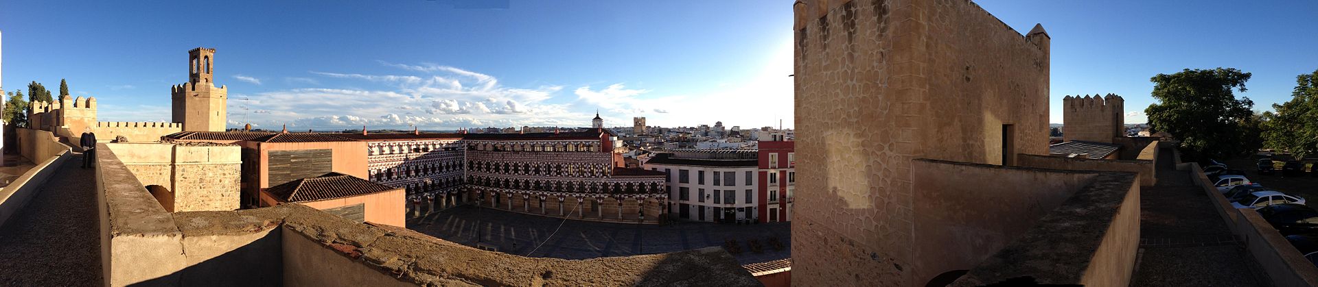 vista_desde_la_alcazaba_de_la_plaza_alta_y_la_ciudad_de_badajoz
